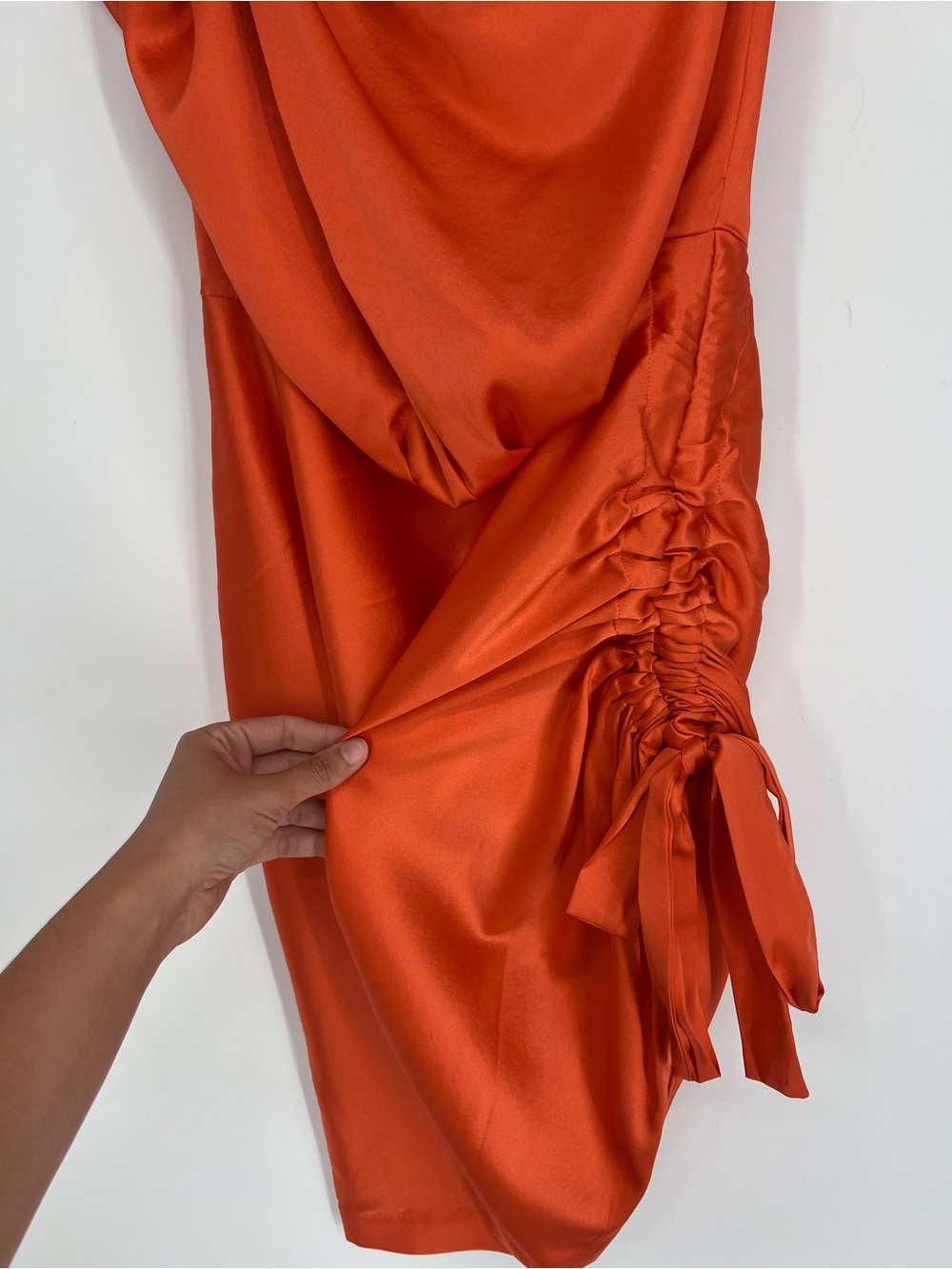 Retrofete Silk Blend Bow One-Shoulder Orange Draped Designer Cocktail Mini Dress - Picture 4 of 8